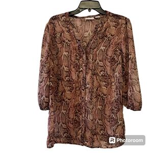 Liz Claiborne blouse size M animal print button down contemporary